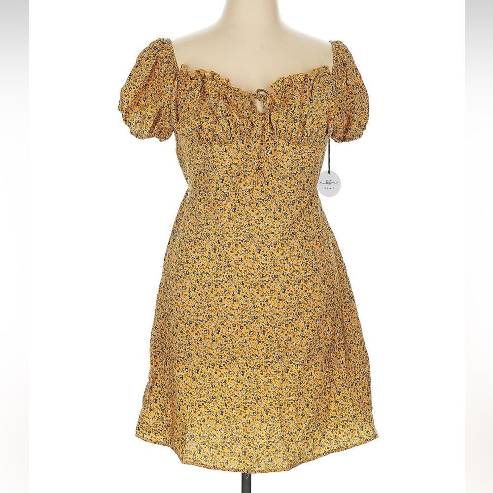 NWT Juniors Yellow Ruched Puff Sleeve Sundress - Picture 2 of 7